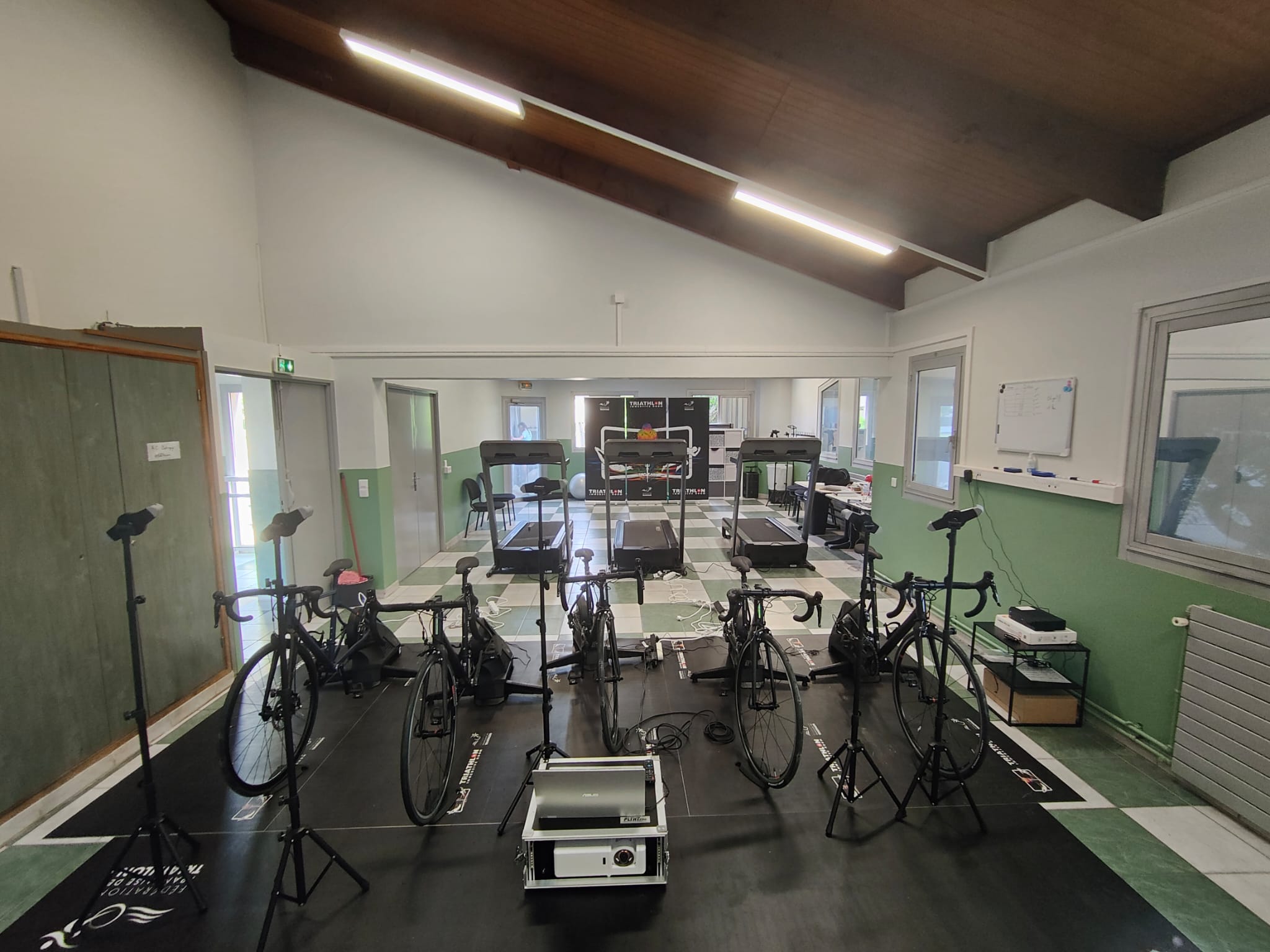 TRIATHLON-IMMERSIVE-ROOM